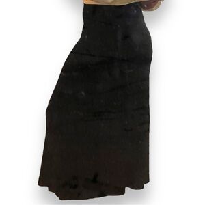 Whimsygoth vintage Bcbg women’s long black skirt.